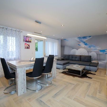 Apartment Claudia ซินส์ไฮม์ ภายนอก รูปภาพ