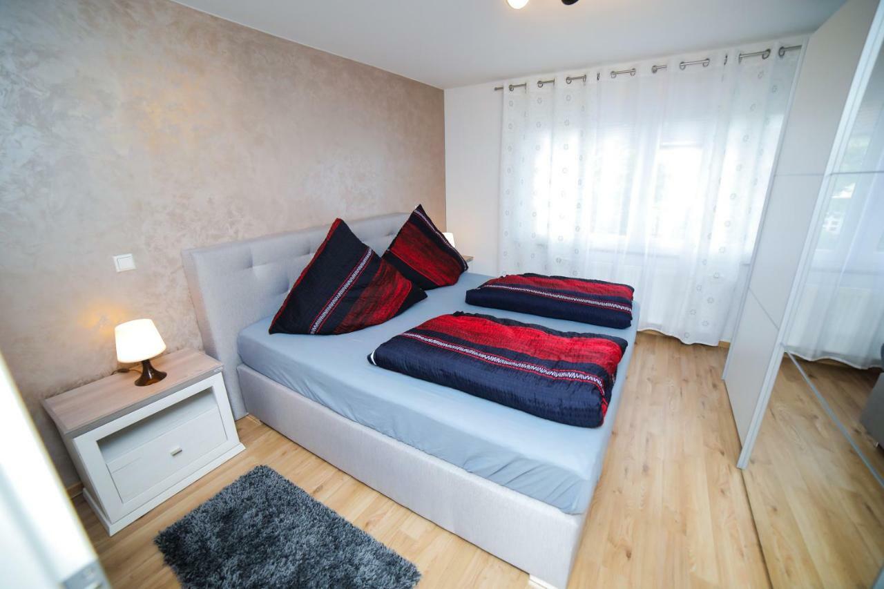 Apartment Claudia ซินส์ไฮม์ ภายนอก รูปภาพ