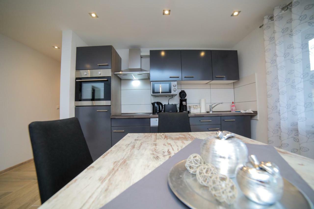 Apartment Claudia ซินส์ไฮม์ ภายนอก รูปภาพ