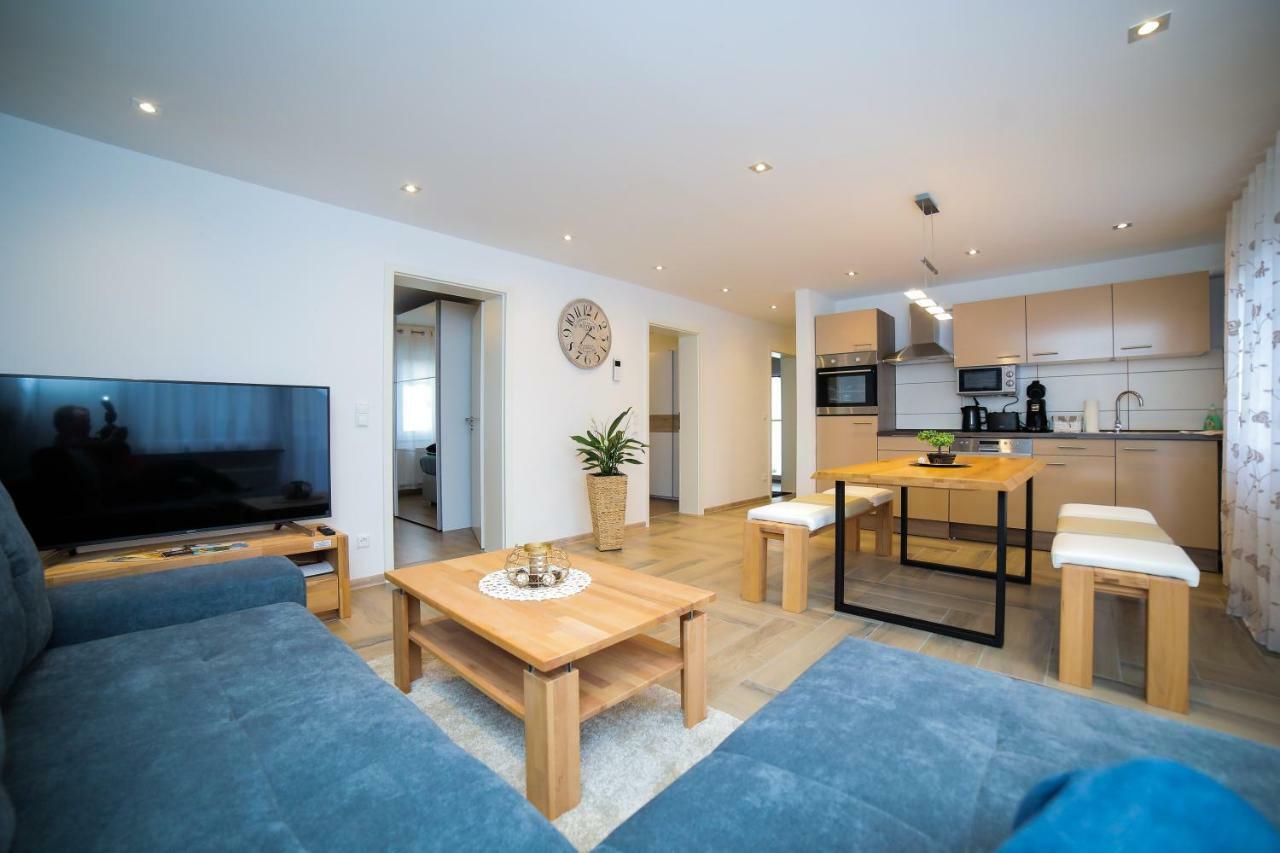 Apartment Claudia ซินส์ไฮม์ ภายนอก รูปภาพ