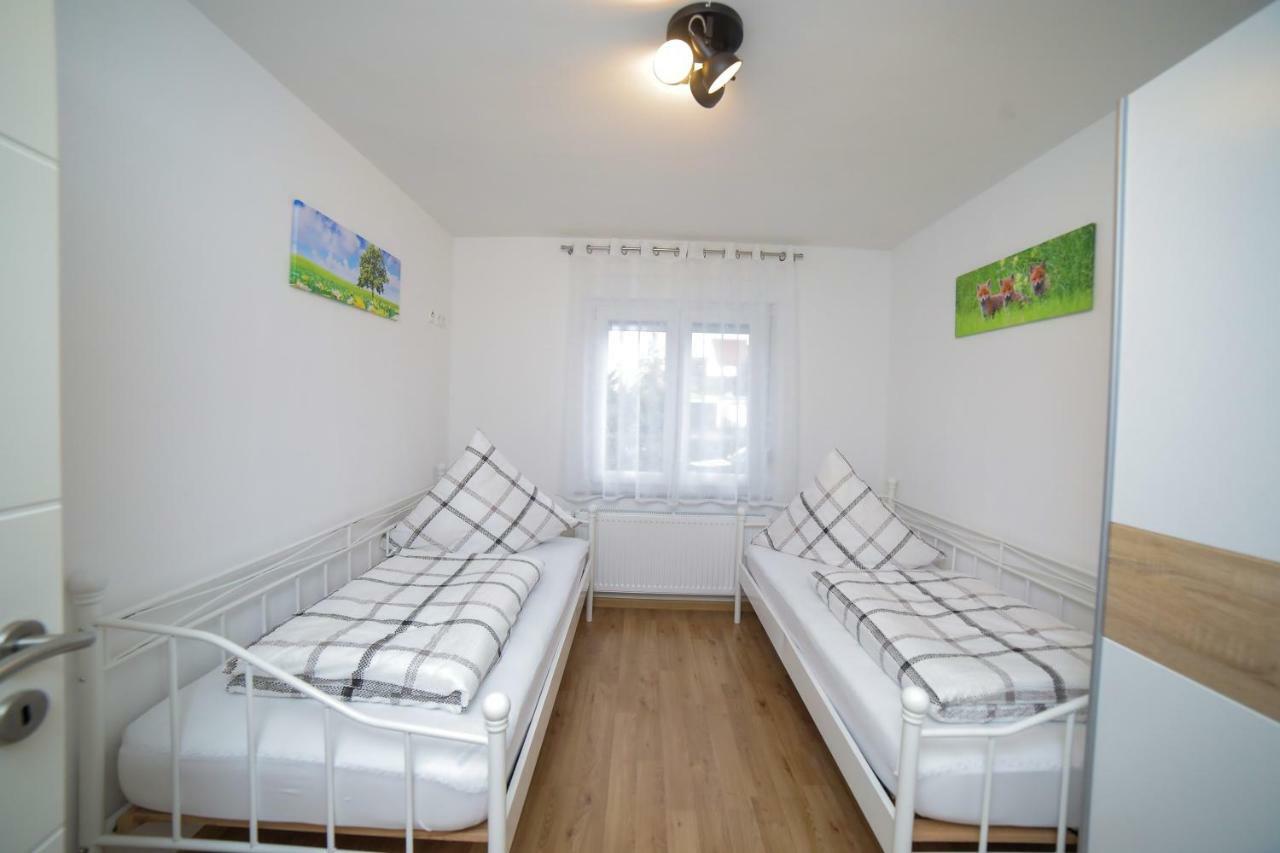 Apartment Claudia ซินส์ไฮม์ ภายนอก รูปภาพ