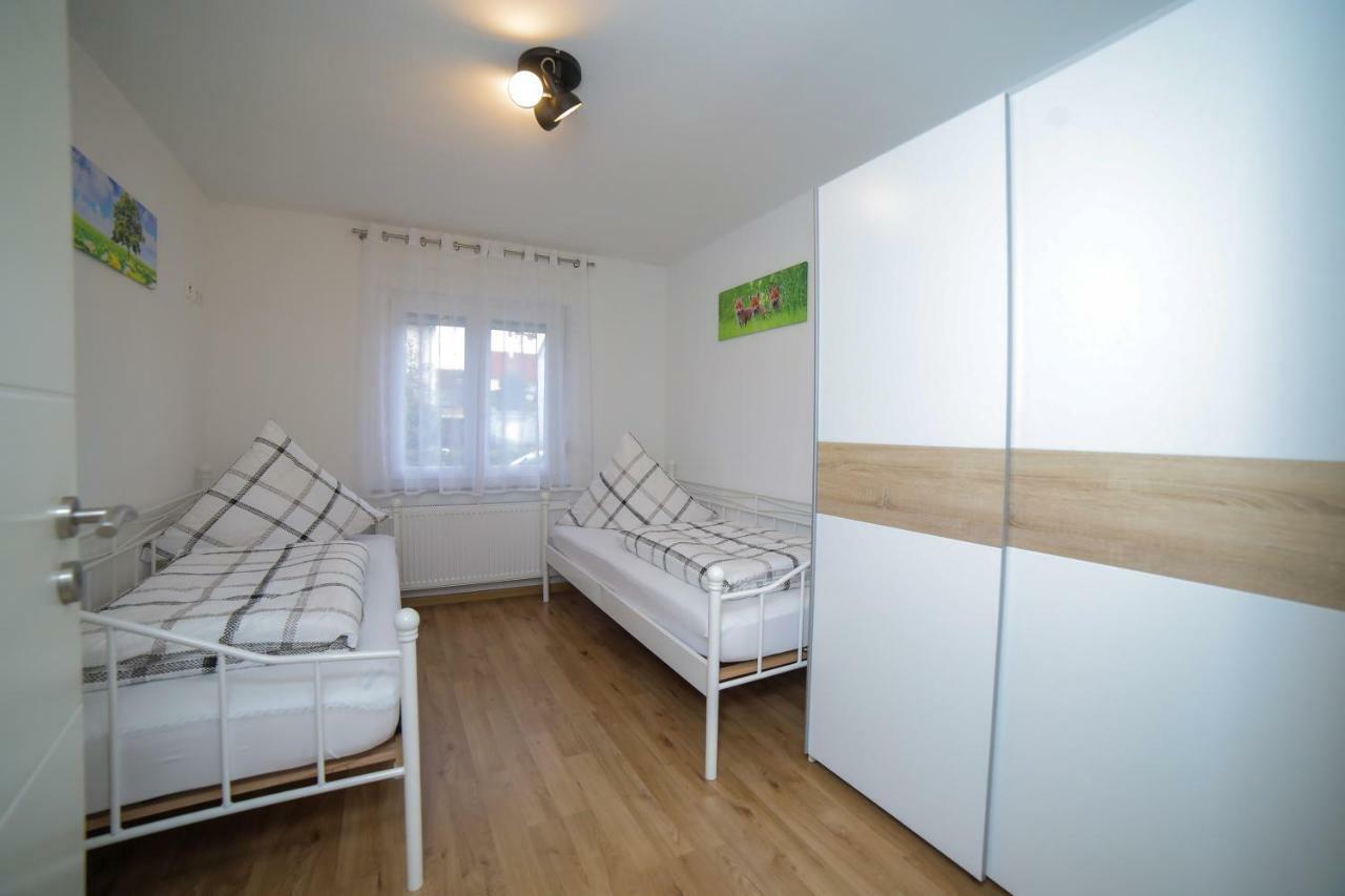 Apartment Claudia ซินส์ไฮม์ ภายนอก รูปภาพ