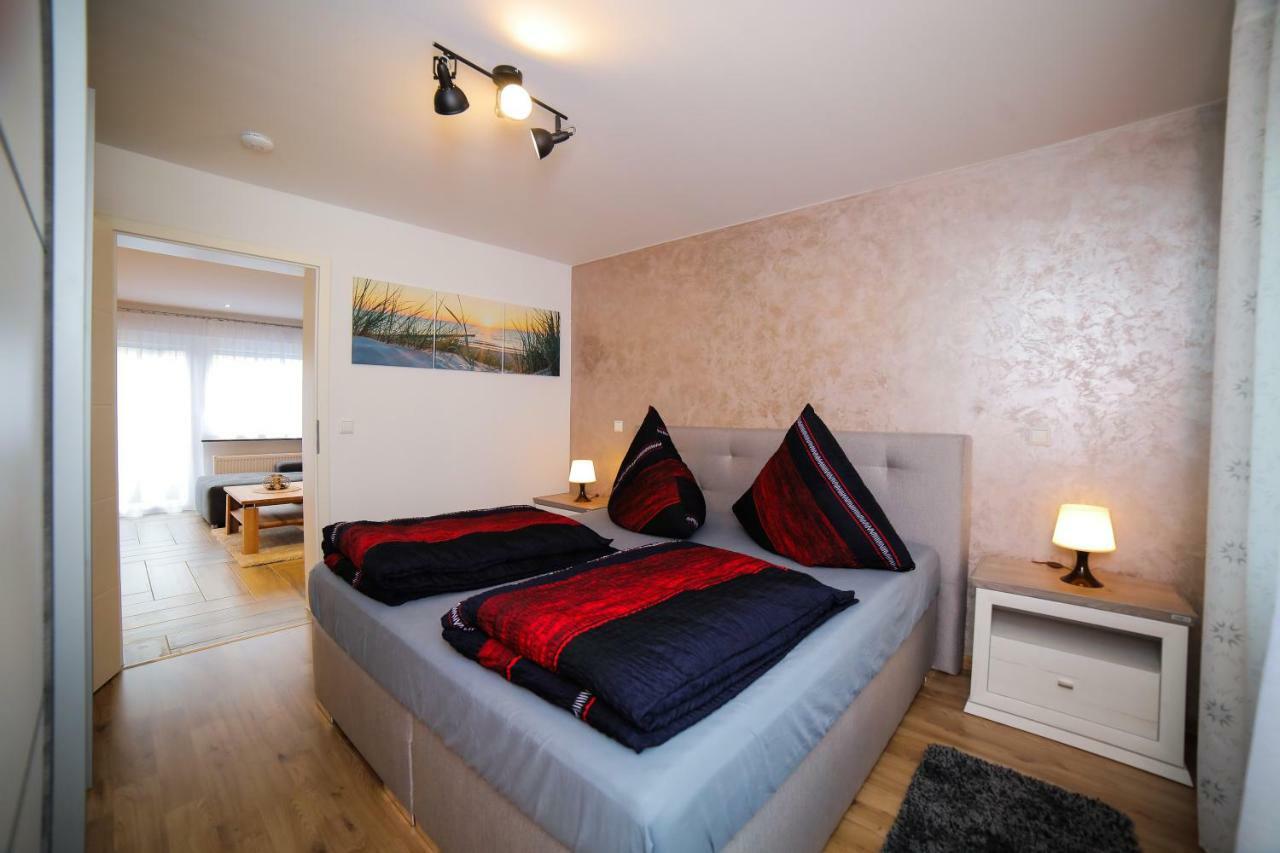 Apartment Claudia ซินส์ไฮม์ ภายนอก รูปภาพ