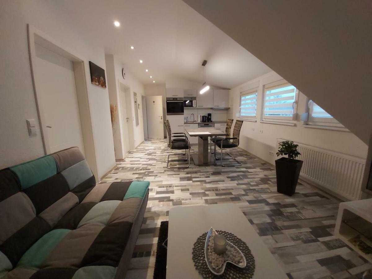 Apartment Claudia ซินส์ไฮม์ ภายนอก รูปภาพ