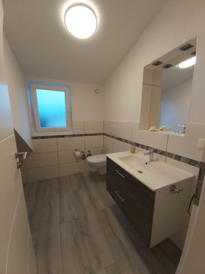 Apartment Claudia ซินส์ไฮม์ ภายนอก รูปภาพ