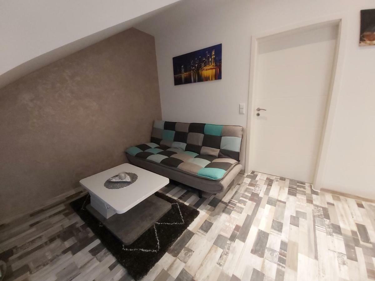 Apartment Claudia ซินส์ไฮม์ ภายนอก รูปภาพ