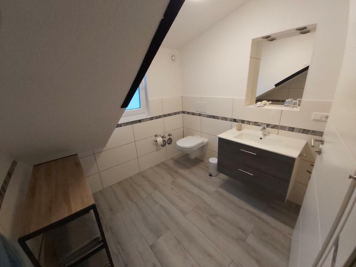 Apartment Claudia ซินส์ไฮม์ ภายนอก รูปภาพ