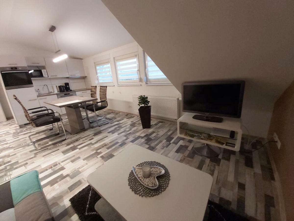 Apartment Claudia ซินส์ไฮม์ ภายนอก รูปภาพ