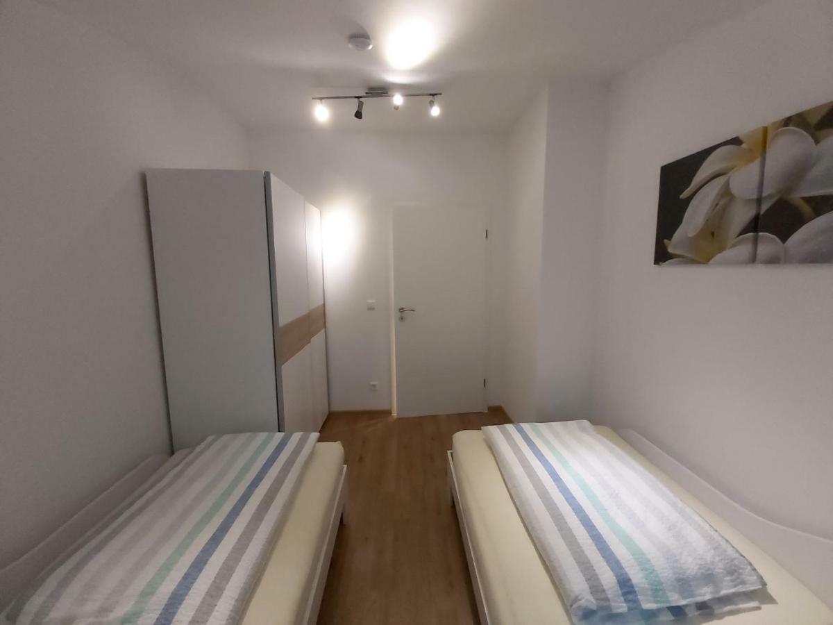 Apartment Claudia ซินส์ไฮม์ ภายนอก รูปภาพ